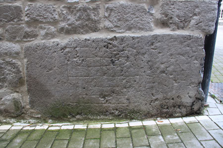 Sclayn, Église